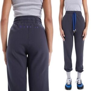MOTHER The Knock Out Ankle Jogger Sweatpants in Faded Black